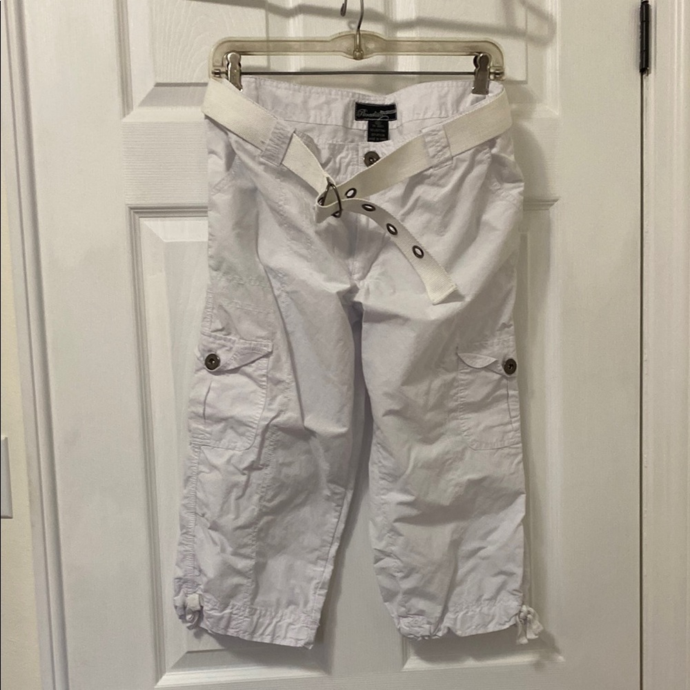 White Capris with Relaxed Fit and Utility Style